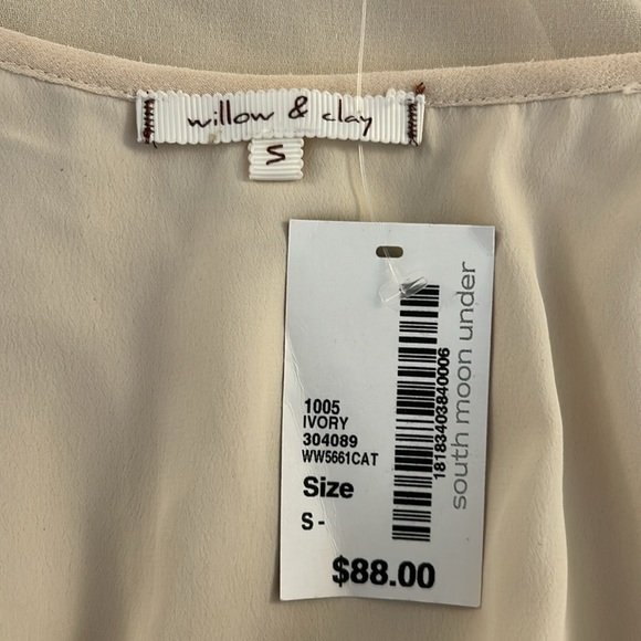 Willow & Clay Tan Black & White Beaded Sequin Floral Top Size Small New with tag - Picture 4 of 5